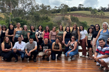 Nossa Escola Celebra o Dia dos Professores e Servidor Público.