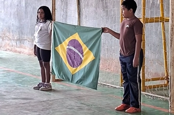 Hino Nacional: aprender, respeitar e valorizar