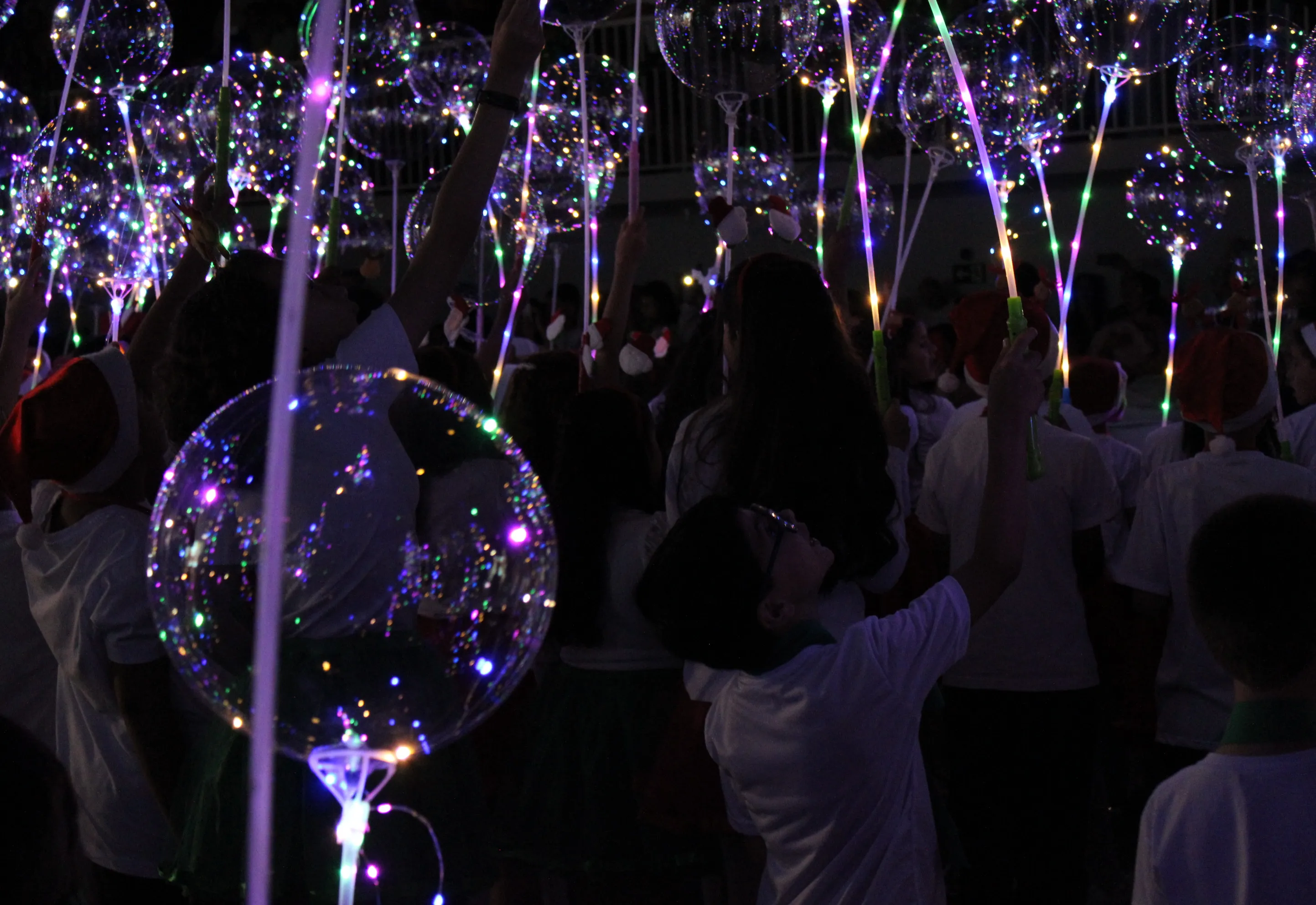 Natal de Luz da Escola Municipal Arlindo marcam noite especial no Poliesportivo
