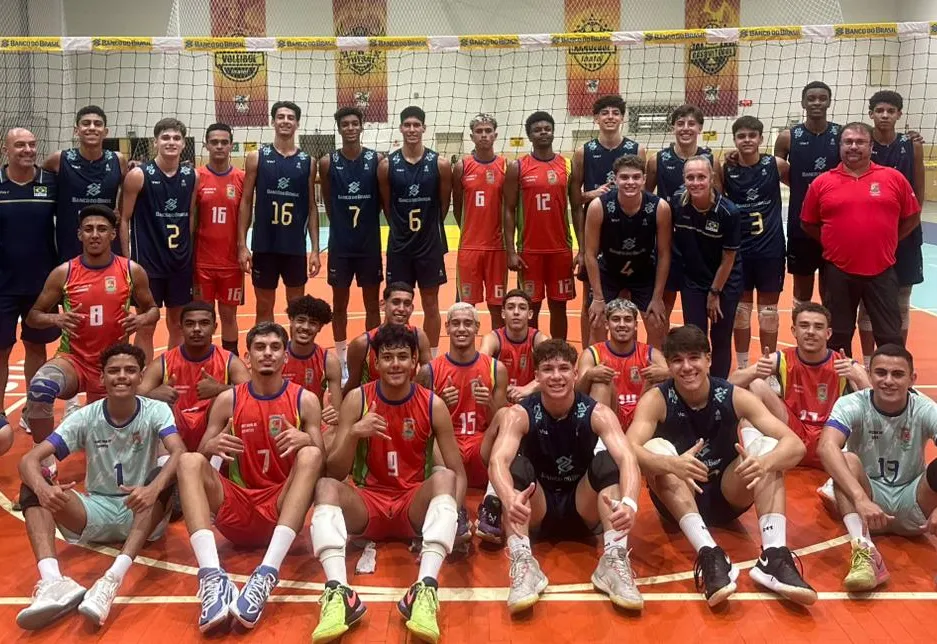 Equipe Sub-20 de Maria da Fé enfrenta a Seleção Brasileira de Vôlei em amistoso